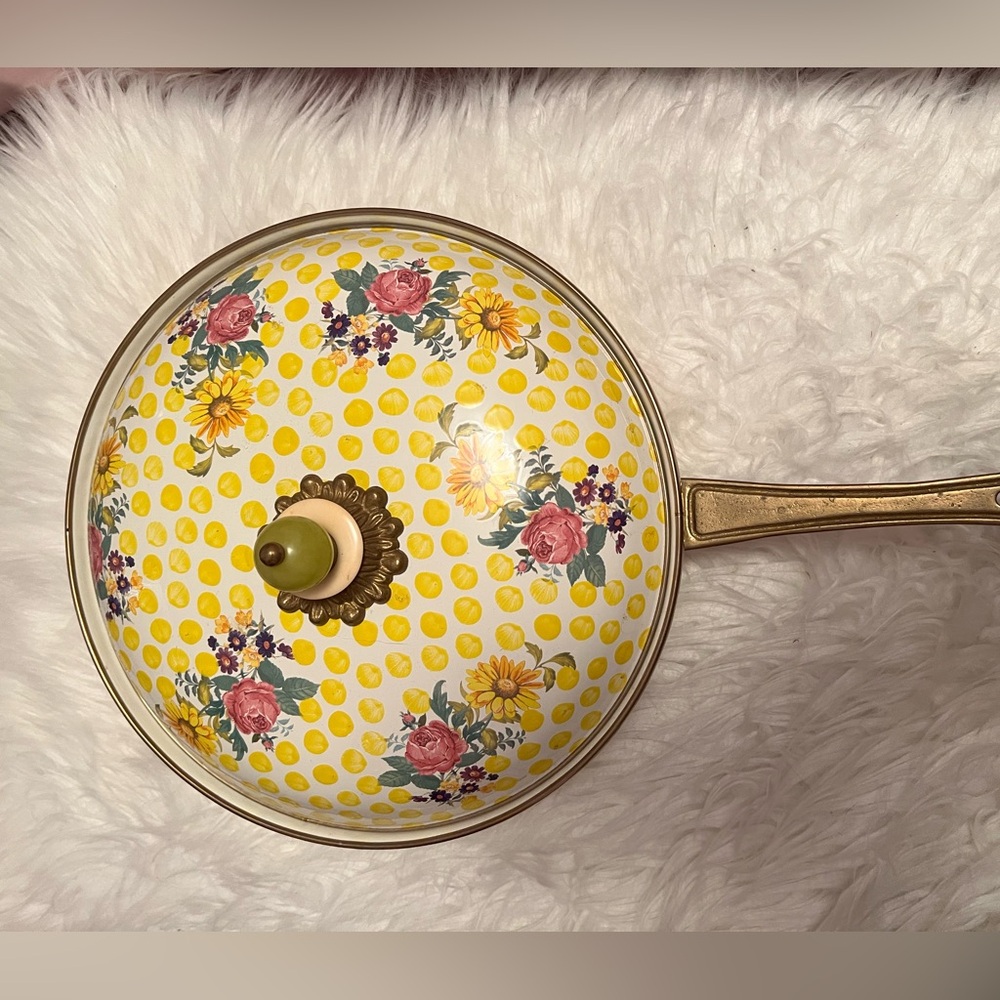 MACKENZIE CHILDS FRYING PAN BUTTERCUP RETIRED - Picture 2 of 4